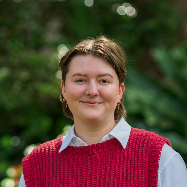 Headshot of Em Readman