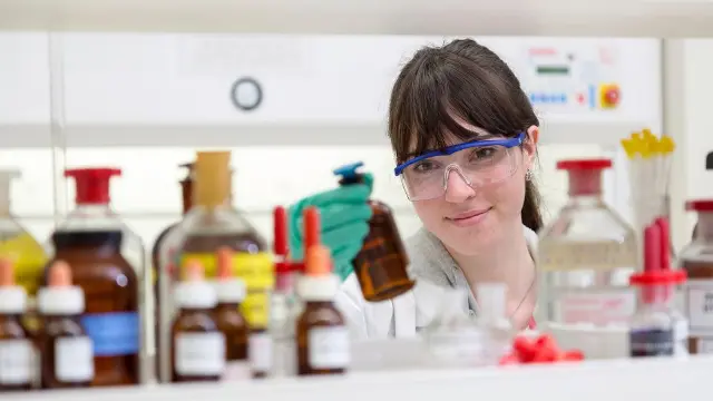 Student working in a Murdoch chemistry or science laboratory