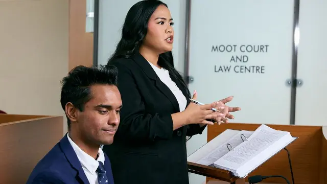 Murdoch Law students in Moot court