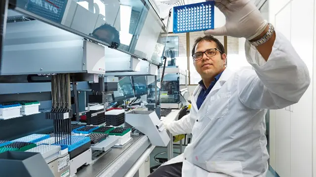 A male science student in the lab