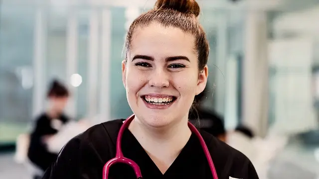 Murdoch University nursing student in lab