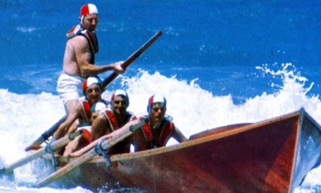 Surf lifesavers in boat