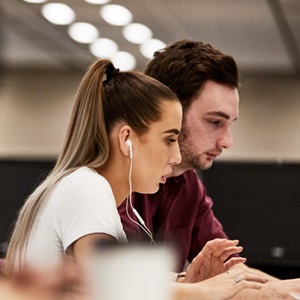 2 students using a computer