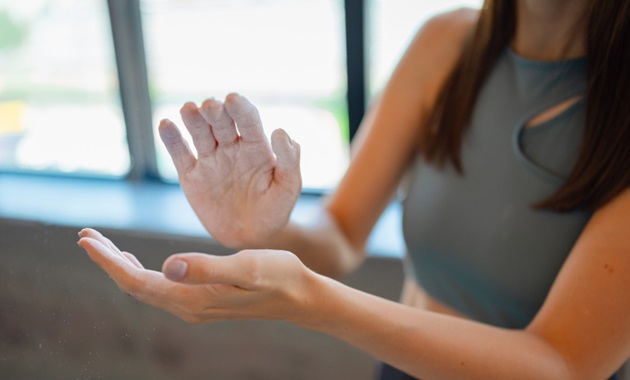 award hand movements