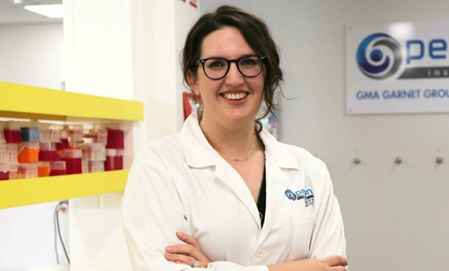 Dr Belinda Kaskow standing in the Perron Institute lab