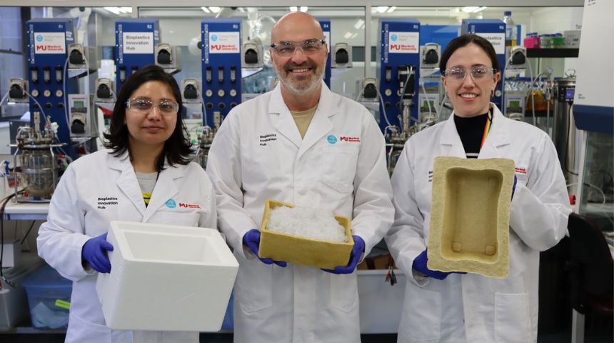 Dr Sakshi Tiwari, Gary Cass and Dr Annachiara Codello posing with biofoam boxes. Three people posing in the lab holding biofoam boxes.