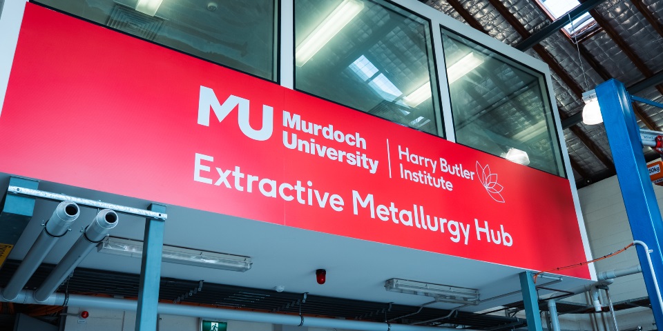 A sign of the Extractive Metallurgy Hub.