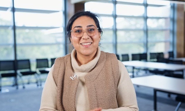The WA researcher on a mission to tackle iron deficiency in children, using algae PhD candidate Mina Ardakani smiling at the camera