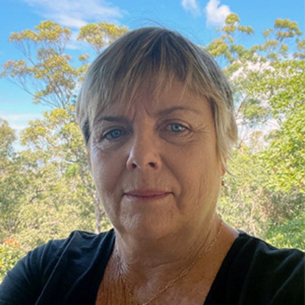 Ms Cathy Reade