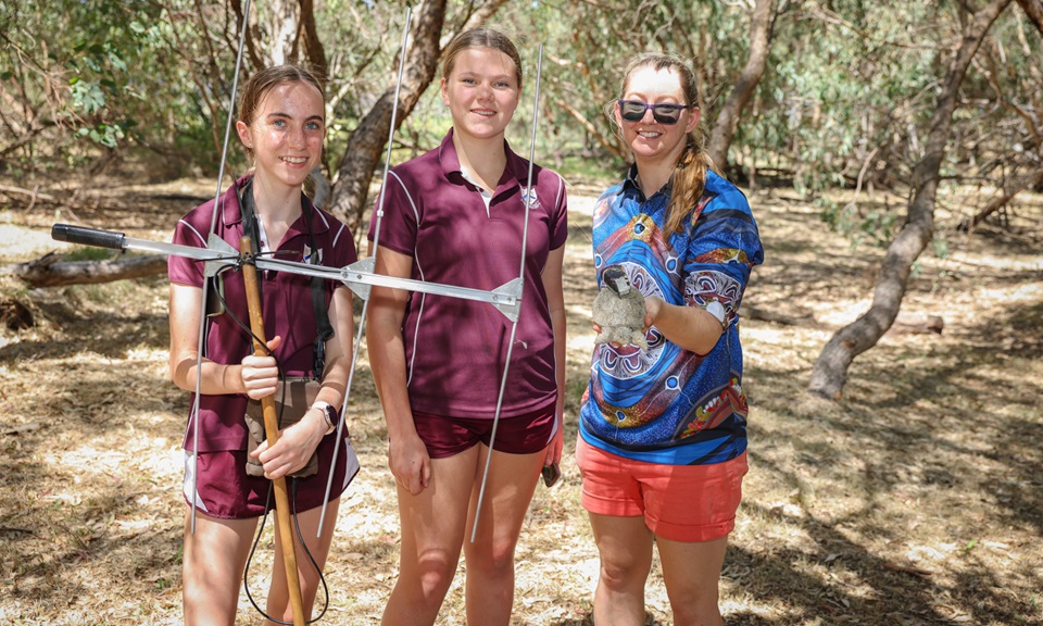 St Marys Student turtle tracking with Karissa Lear