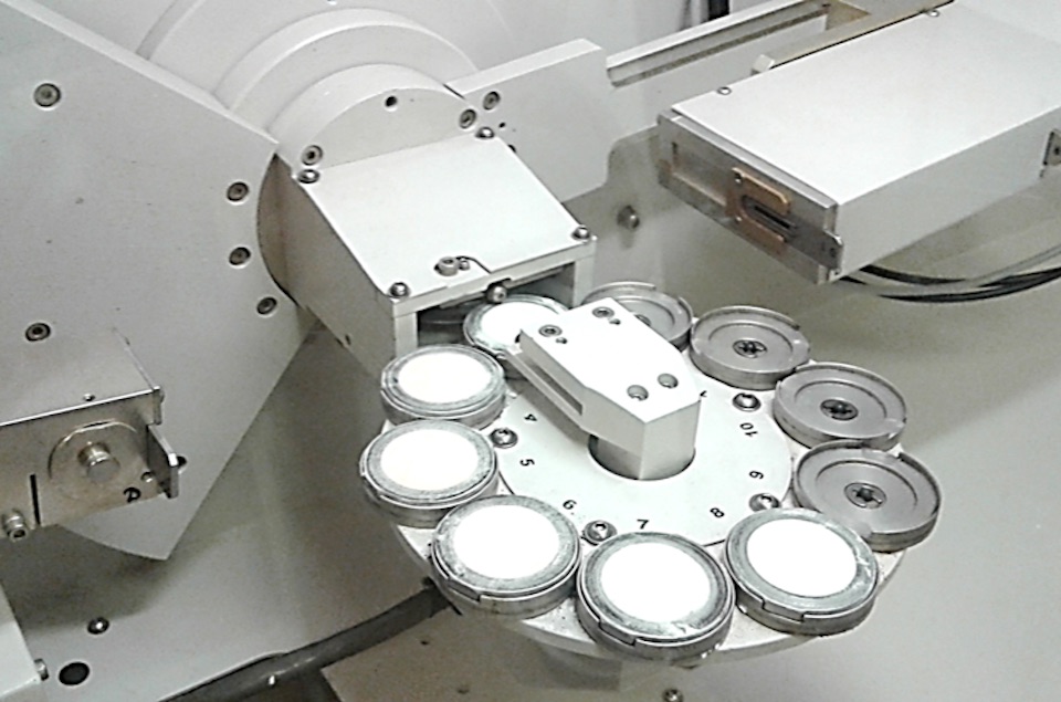 HBI ) Analytical Chemistry equipment