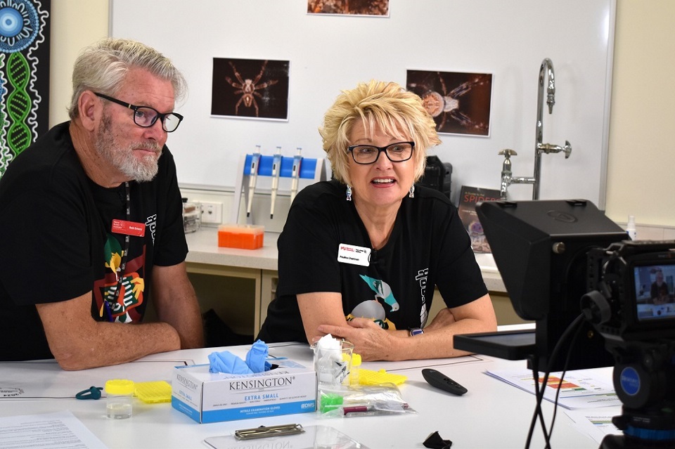 HBI expert Assoc Prof Rob Emery with Pauline Charman live streaming the WA Bug Blitz