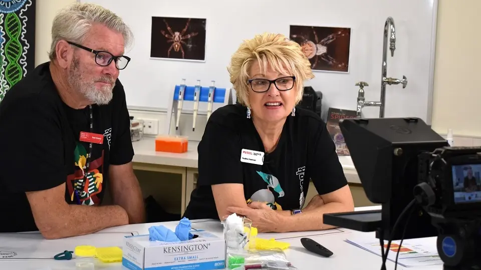 HBI expert Assoc Prof Rob Emery with Pauline Charman live streaming the WA Bug Blitz