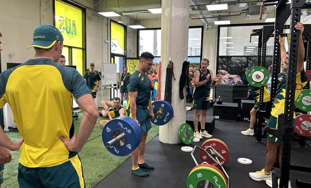 Australian Olympian lifts weight in Paris gym