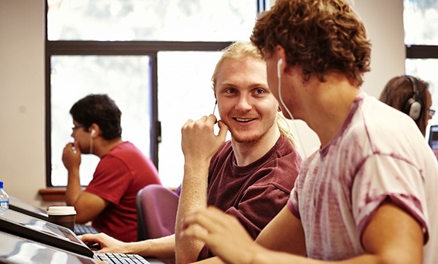 2 students using computers